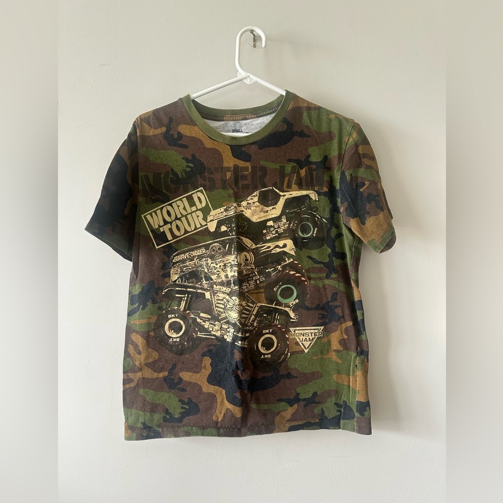 Men’s Monster Jam World Tour camo shirt S